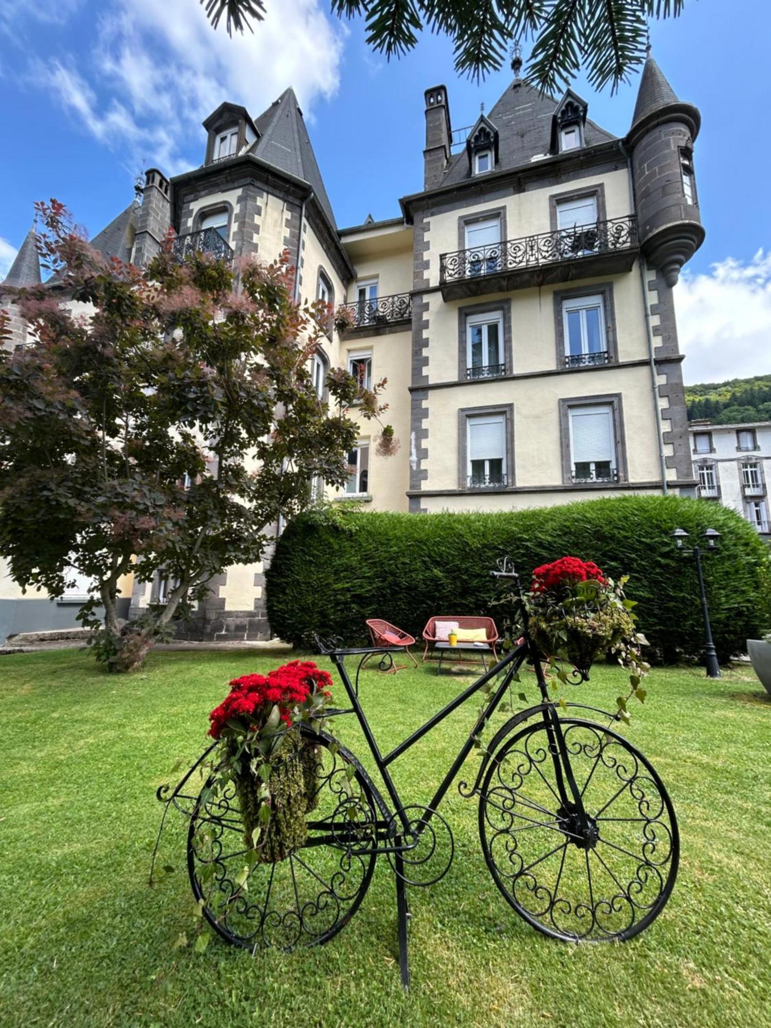 Le Grand Hotel Mont Dore Buitenkant foto